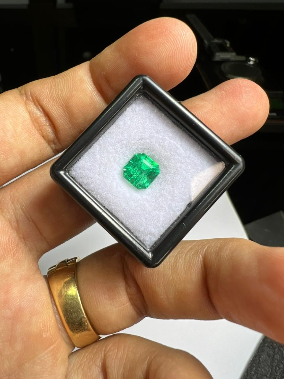 Esmeralda Corte Octogonal — Vista 3